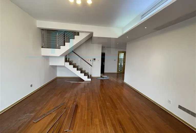 Rm 601 No 1 Green Court II(2)