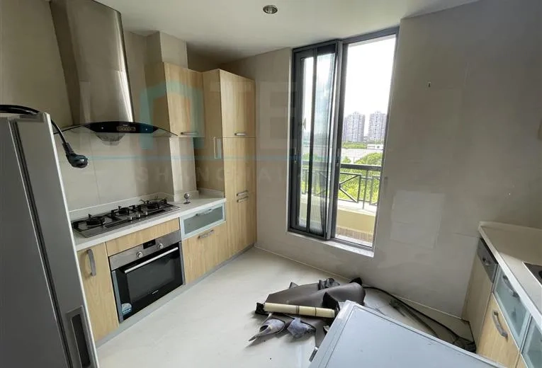 Rm 601 No 1 Green Court II(4)