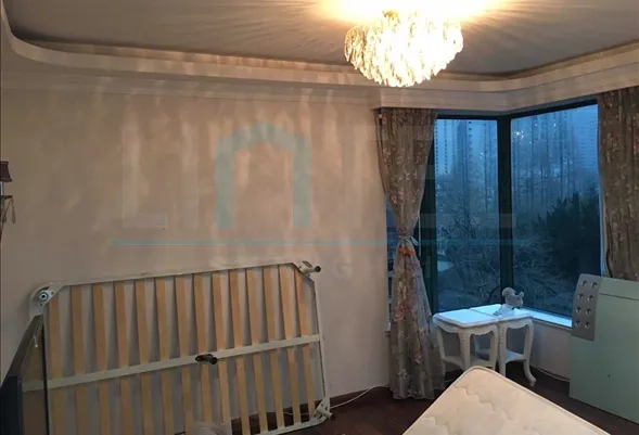 Rm 601 No 10 Century Metropolis(6)