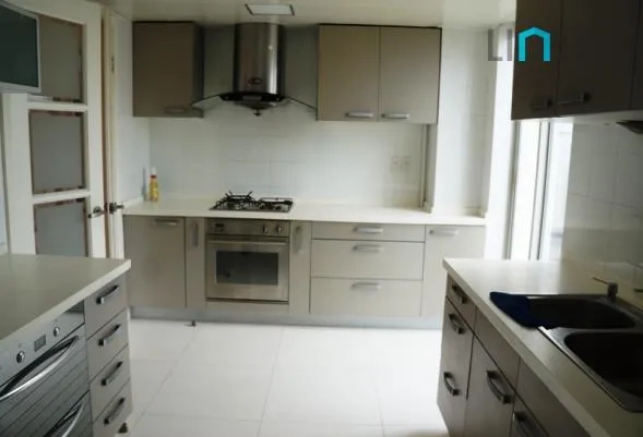 Rm 601 No 3 Tomson Garden(9)