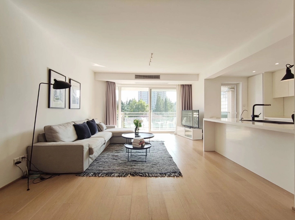 Rm 602 No 1 Central Residence I