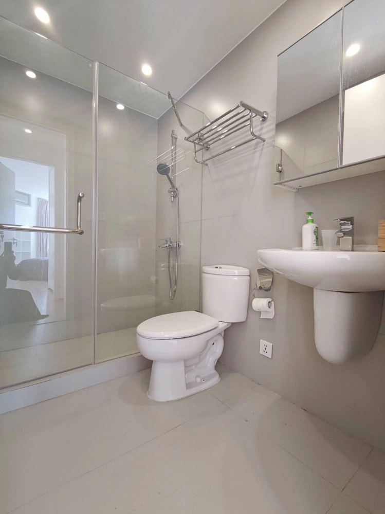 Rm 602 No 1 Central Residence I(19)