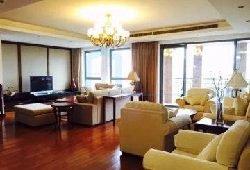Rm 602 No 10 Green Court I