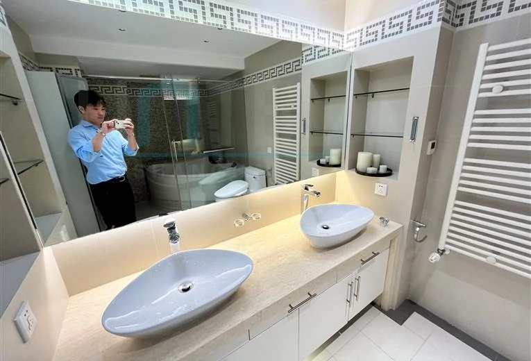 Rm 602 No 2 Yi Pin Garden(6)