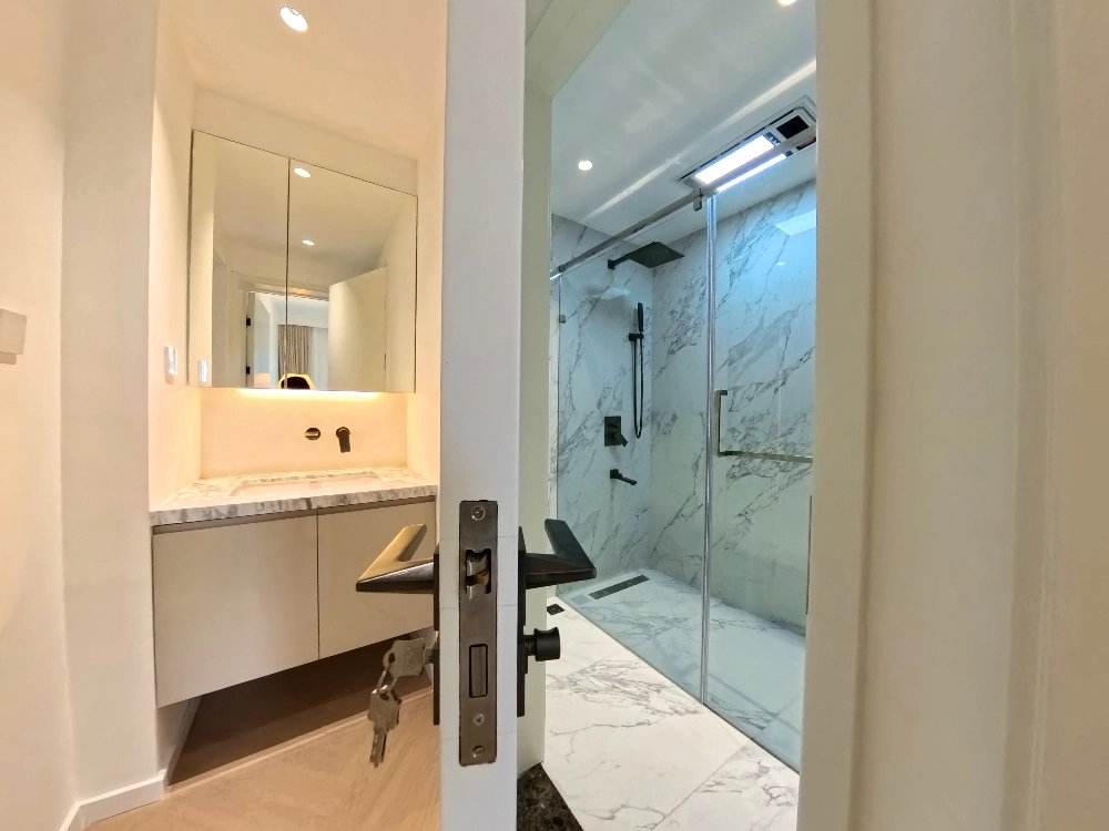 Rm 602 No 22 Venezia I & II(13)