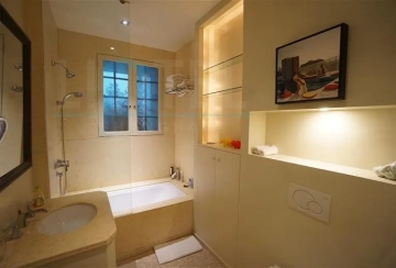 Rm 607 No 400 North Suzhou Road(11)