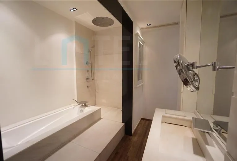 Rm 610 No 400 Bei Suzhou Road(11)