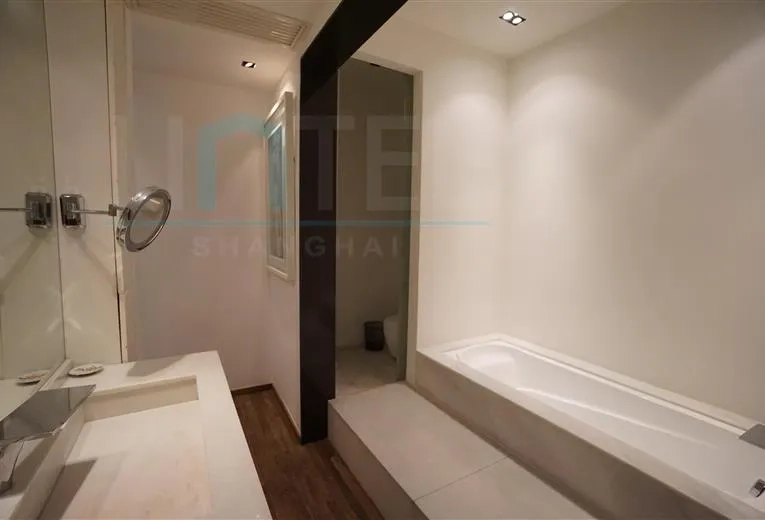 Rm 610 No 400 Bei Suzhou Road(12)