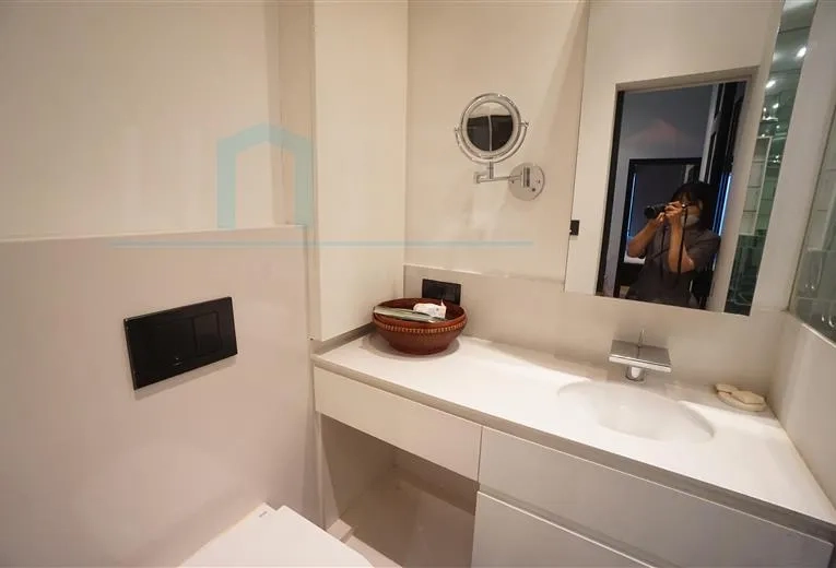 Rm 610 No 400 Bei Suzhou Road(14)