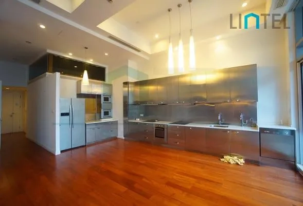 Rm 613 River House(7)