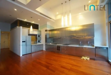 Rm 613 River House(7)