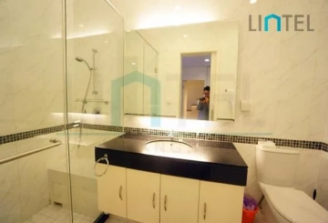 Rm 613 River House(10)