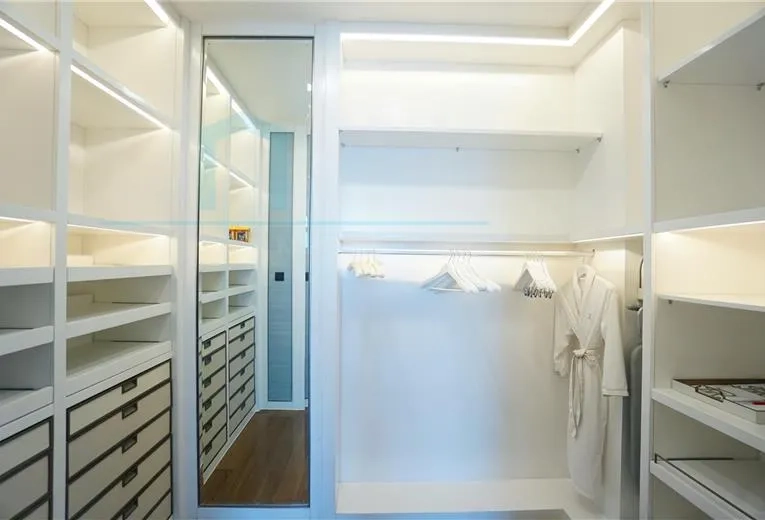 Rm 6888 ST REGIS Apartments(10)
