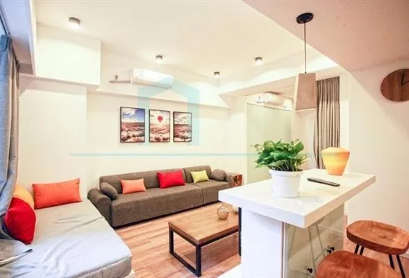 Rm 6E2 Merry Apartments