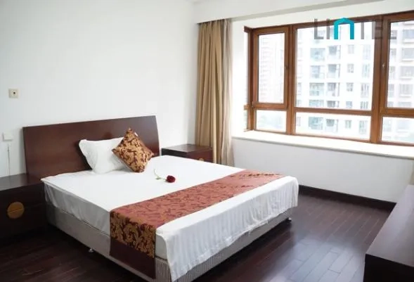 Rm 701 No 19 Gubei Intl Garden(8)