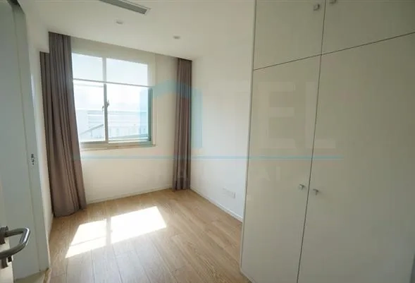 Rm 701 No 5 Lane 569 Xinhua Road(8)