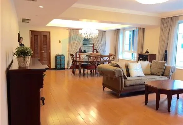 Rm 701 No 5 Skyline Mansion(2)