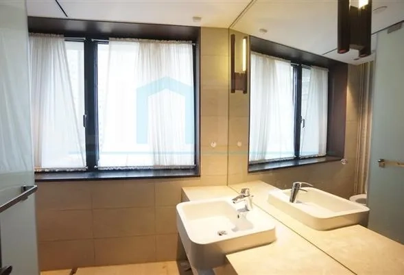 Rm 701 No 726 Financial Street The Palace(11)