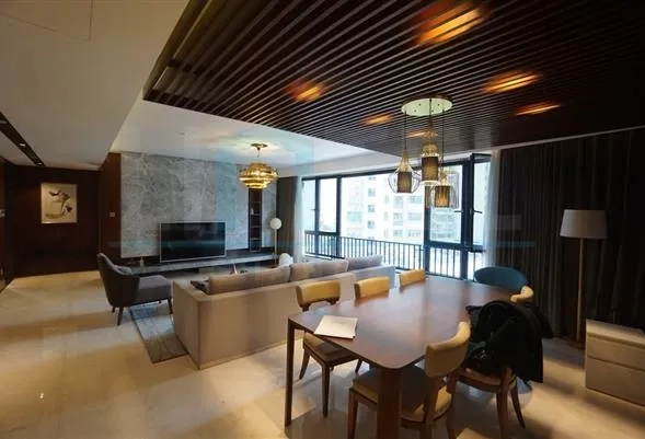 Rm 701 No 726 Financial Street The Palace(2)