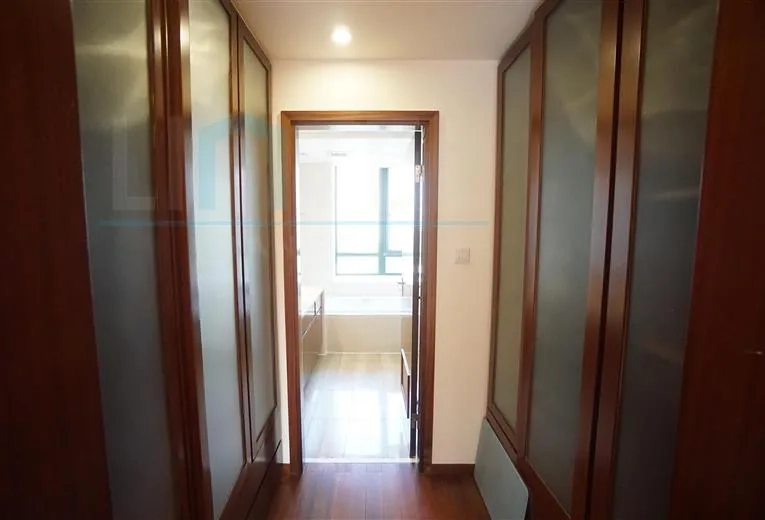 Rm 702 No 1 Yanlord Riverside Garden(13)