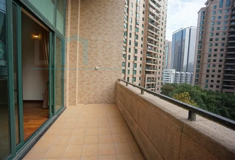Rm 702 No 1 Yanlord Riverside Garden(5)