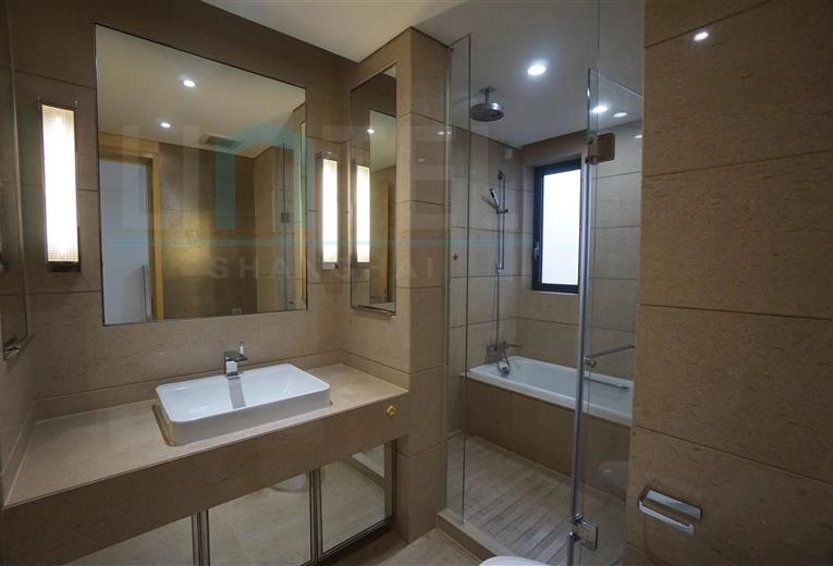 Rm 702 No 15 The Condominium at Sinan Mansions(6)