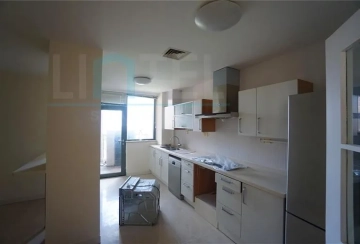 Rm 702 No 2 Green Court I(9)