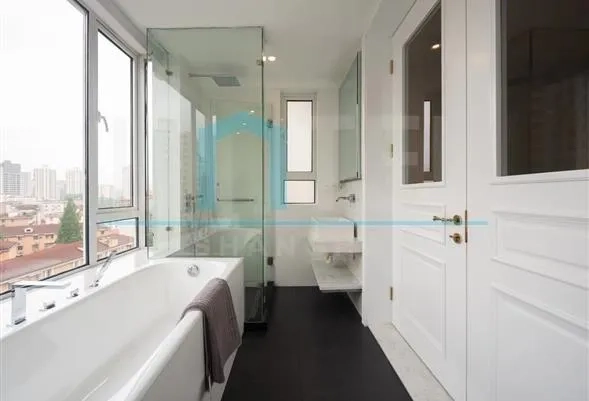 Rm 702 No 3 Huaihai Garden(6)