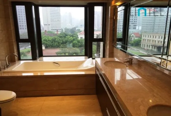 Rm 702 No 4 Chanter Garden(11)
