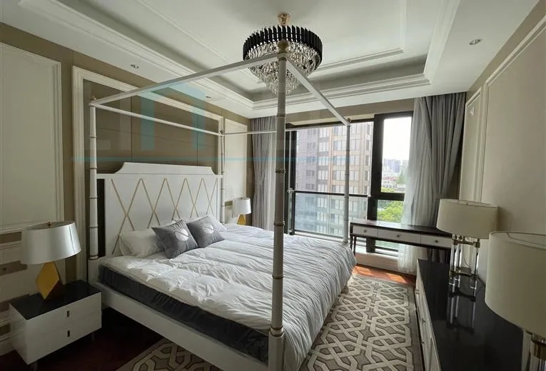 Rm 702 No 7 One Jing'an(4)
