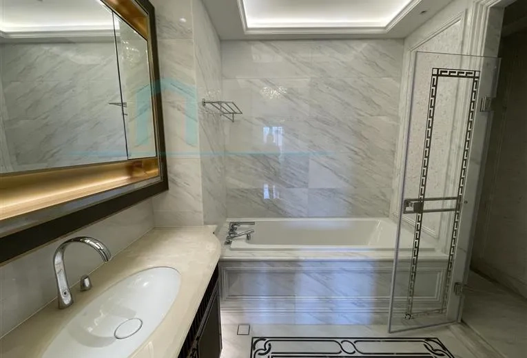 Rm 702 No 7 One Jing'an(6)