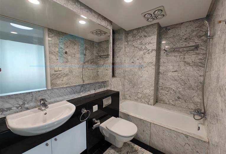 Rm 702 No 9 Jing'an Four Seasons(5)
