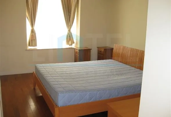 Rm 703 No 3 Manhattan Heights(2)