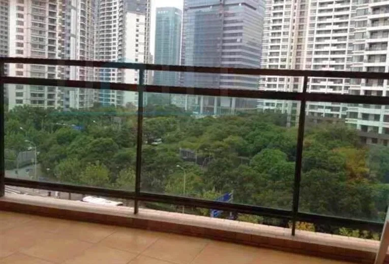 Rm 703 No 31 Yanlord Garden I & II(3)