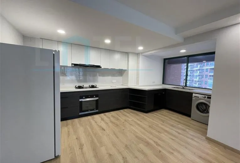 Rm 703 No D The Courtyards(2)