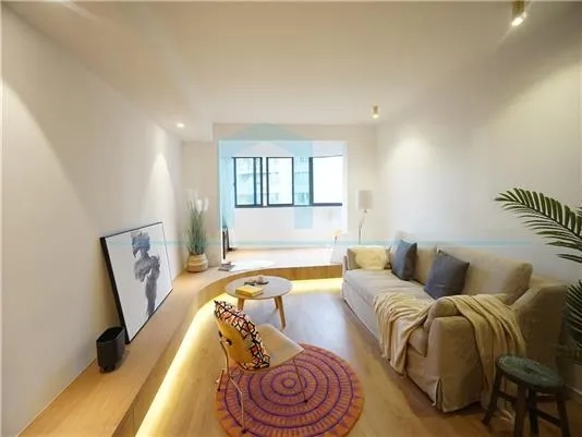 Rm 704 No 18 Clove Apartment