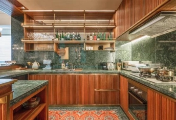 Rm 716 No 400 North Suzhou Road(4)