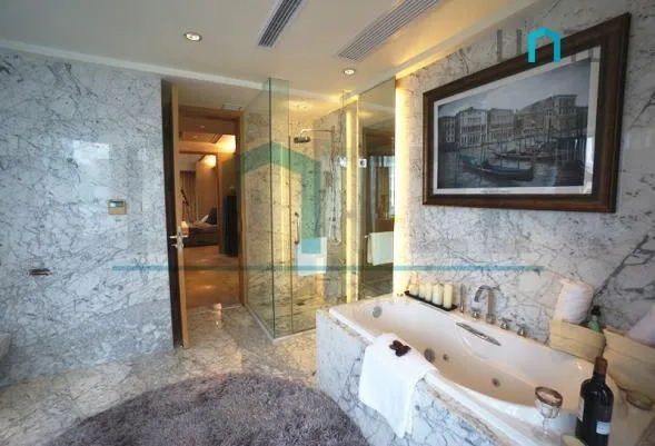Rm 7B Huashan Square(11)