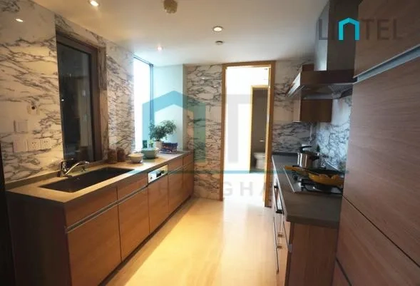 Rm 7B Huashan Square(5)