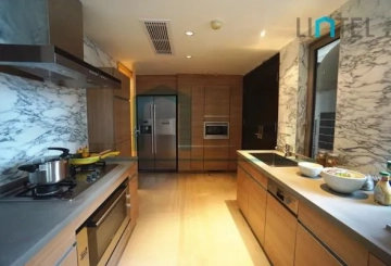 Rm 7B Huashan Square(6)