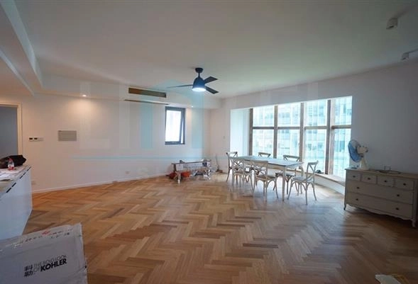 Rm 7C Royal Mansion(2)