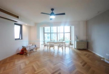 Rm 7C Royal Mansion(6)