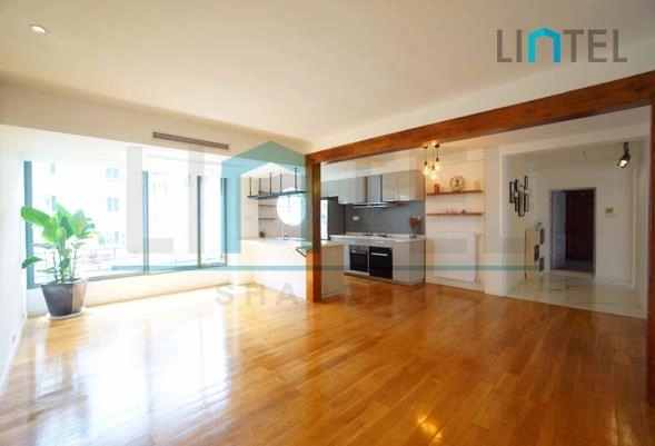 Rm 8 No 136 Lane 1213 Nanjing west Road