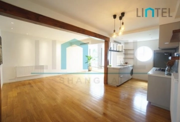 Rm 8 No 136 Lane 1213 Nanjing west Road(3)