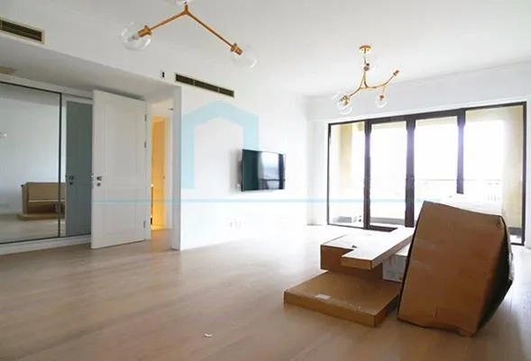 Rm 802 No 20 Lakeville Regency