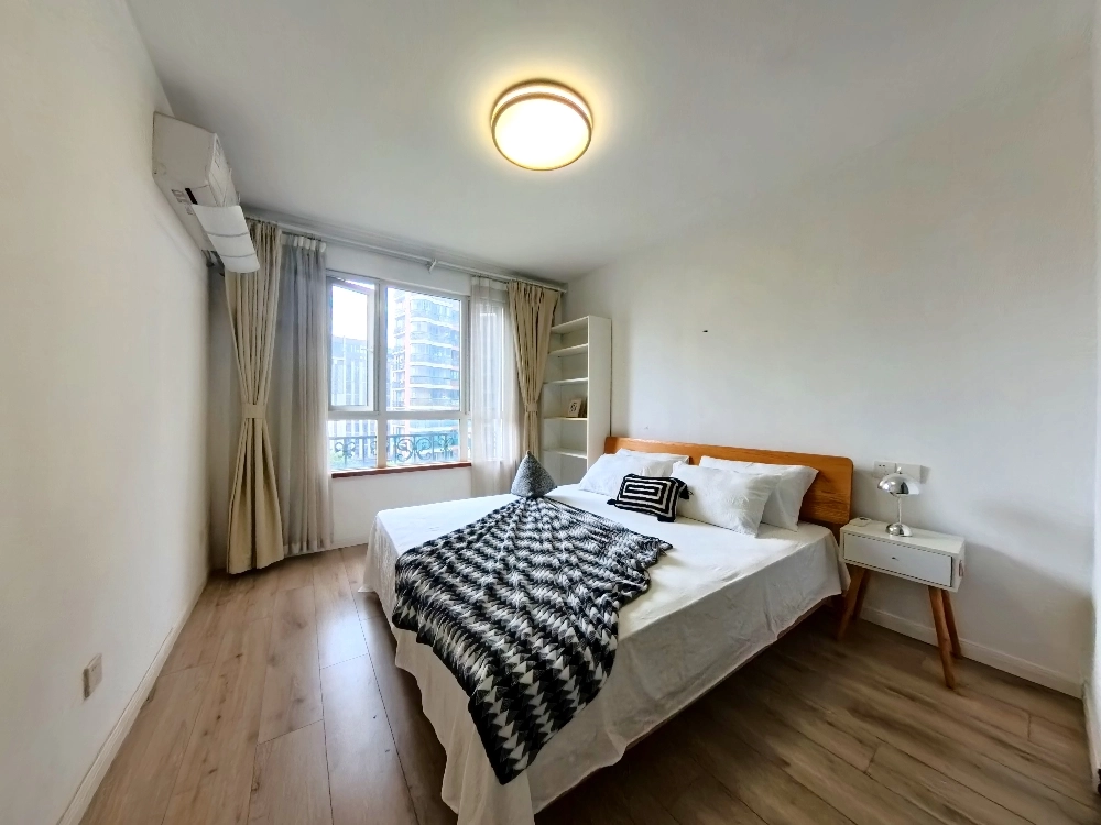 Rm 802 No 23 Xujiahui Garden(11)