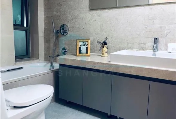 Rm 803 No 5 Eight Park Avenue(6)