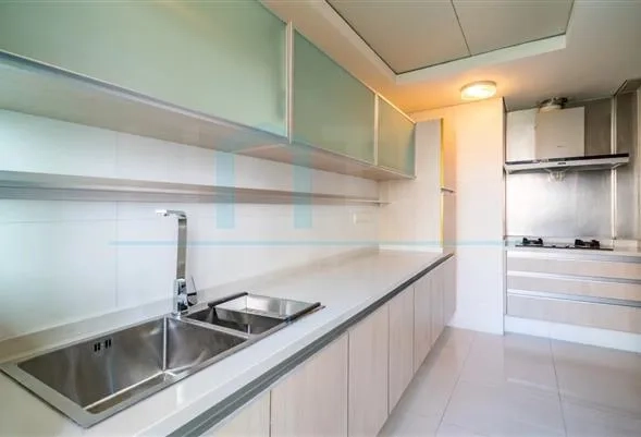 Rm 804 No 3 Eight Park Avenue(4)