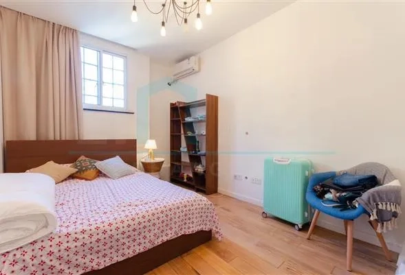 Rm 81 No 305 Hengshan  Road(6)