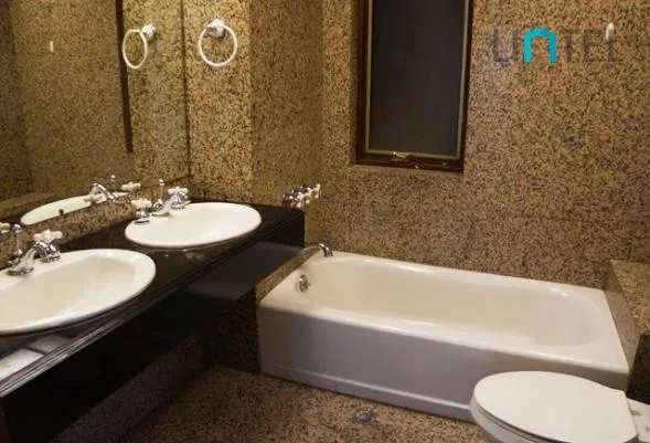Rm 8A Aimking Mansion(11)